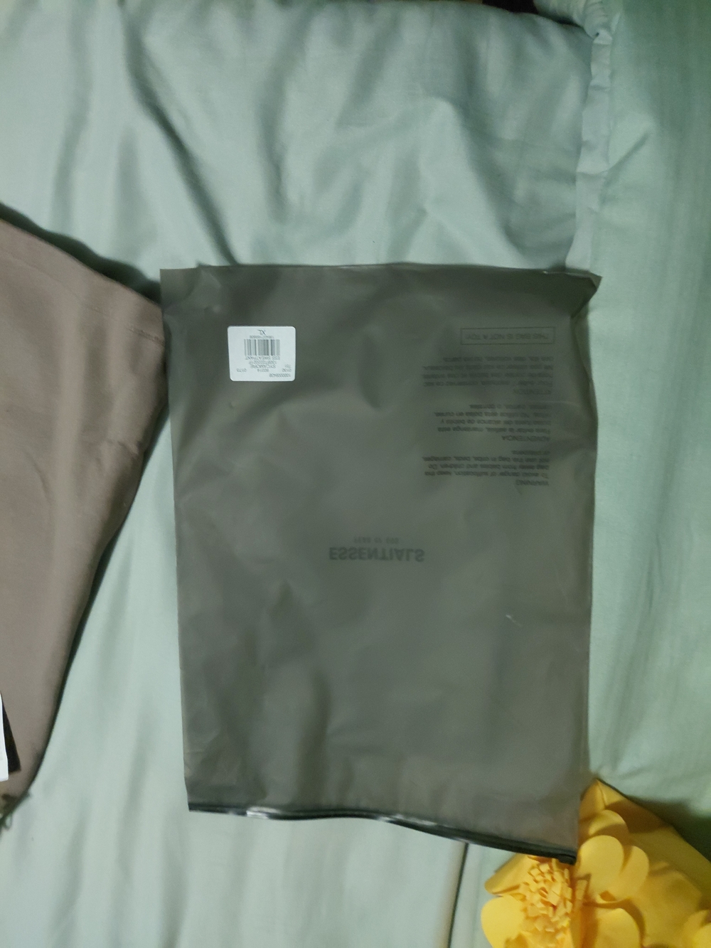 Men's Pants in Taupe - ESSENTIALS